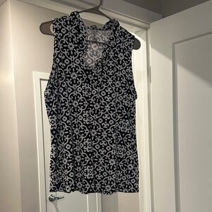 Lulu-B Black and White Sleeveless Blouse